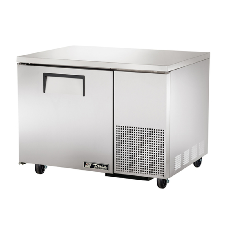 Congélateur professionnel à portes pleines True Refrigeration TUC-44F-HC de 44,5 pouces de profondeur pour plan de travail