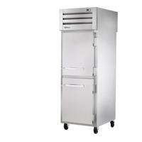 Réfrigérateur traversant True STR1RPT-2HS-1S-HC de 27,50 po, série Spec