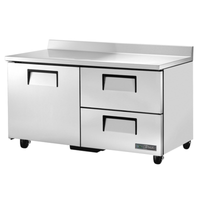 Réfrigérateur de comptoir commercial True TWT-60D-2-HC de 60 pouces avec porte et tiroirs